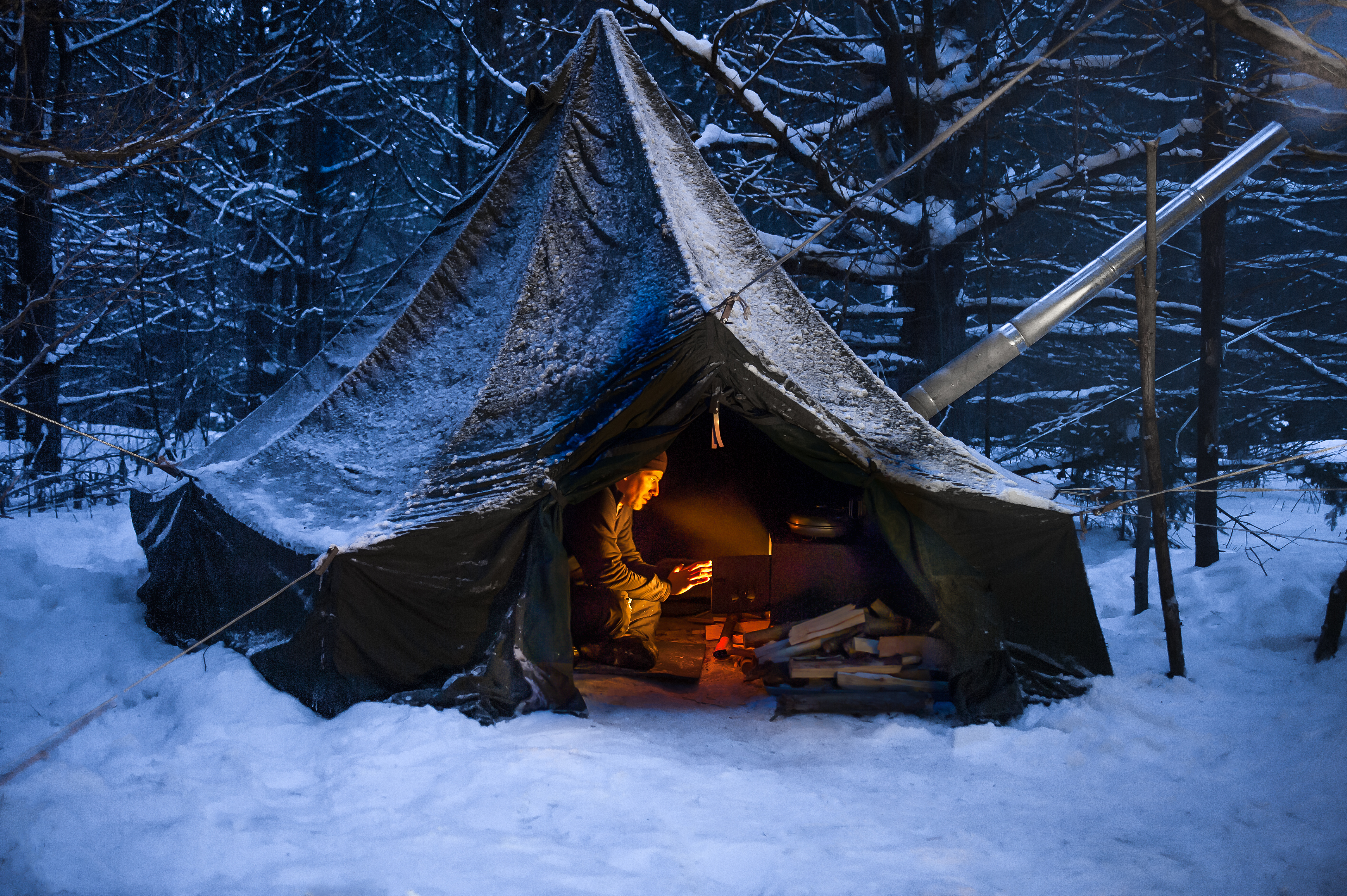 Зима близко но в палатке короля севера всегда горячо